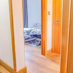 https://charming-city-centre-apartment.cardiffhotelswales.com